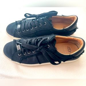 UGG Milo Spill Seam Trainer black satin sneakers sz 9